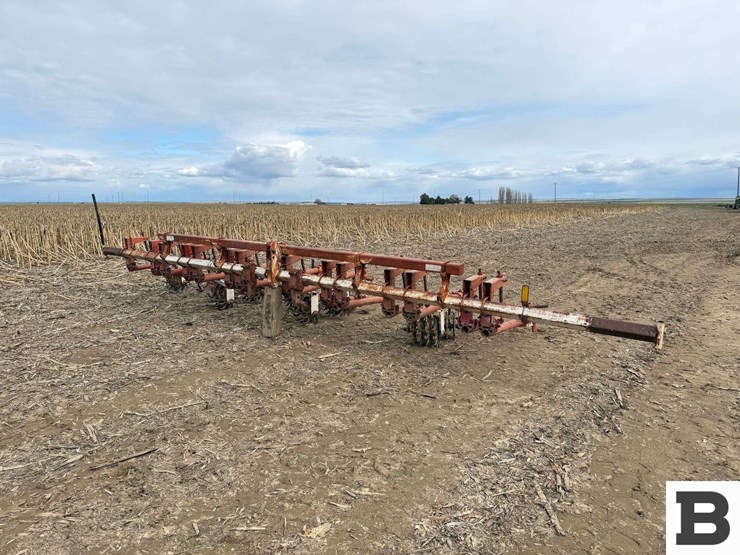 lilliston-rolling-cultivator-image-1