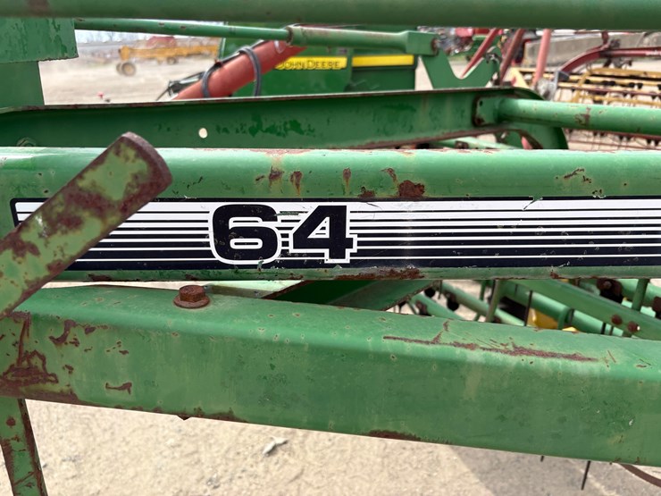 john-deere-64-image-3