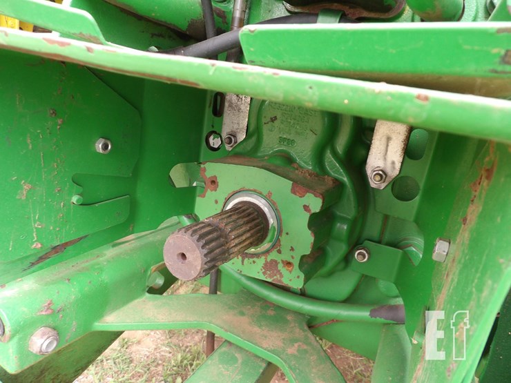 2012-john-deere-8235r-image-6