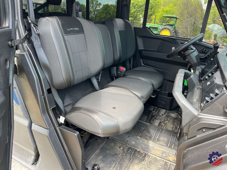 2026-can-am-defender-limited-hd11-triple-image-78