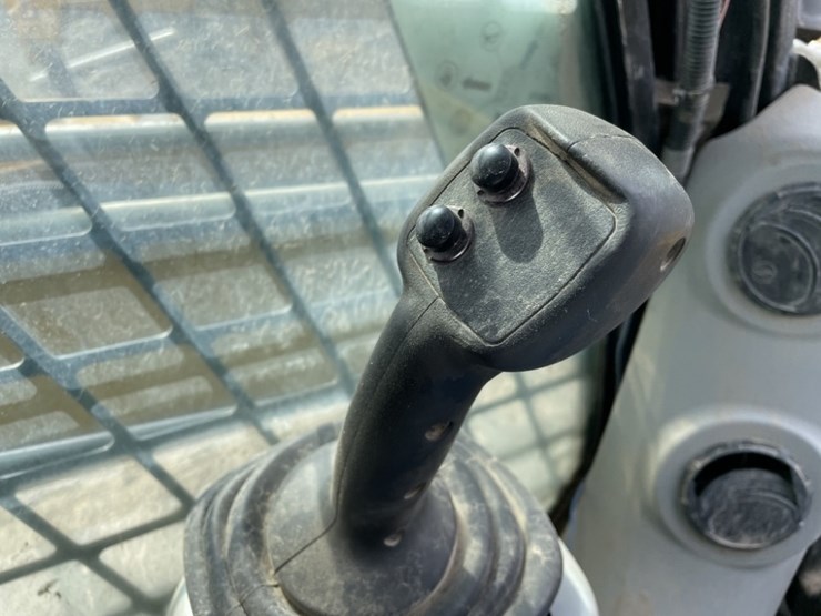 2012-caterpillar-279c2-image-27