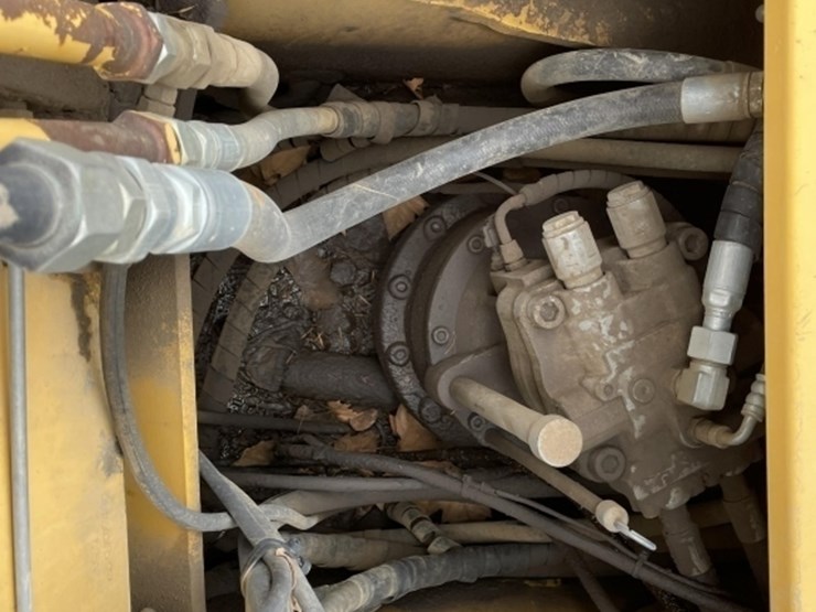 2007-deere-160c-lc-image-35