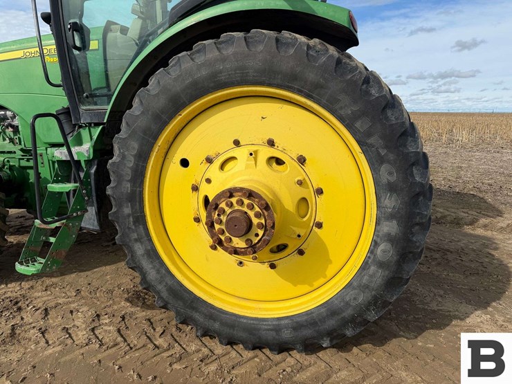 2014-john-deere-8295r-image-22