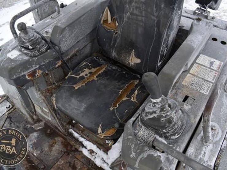 komatsu-d65ex-12-image-63