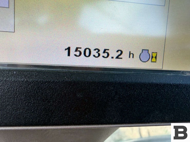 2014-john-deere-8295r-image-78