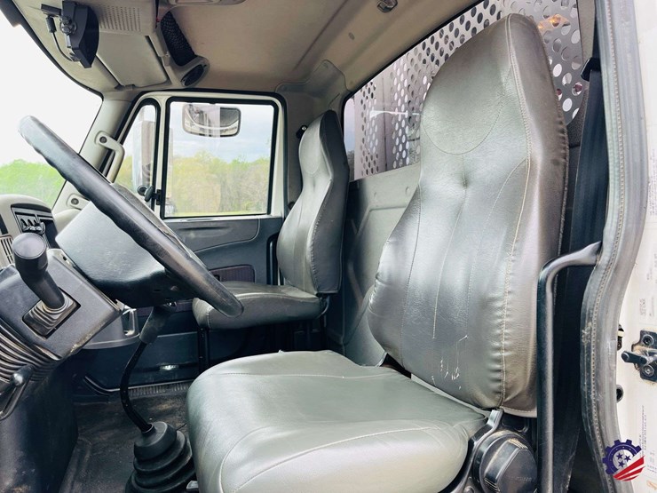 2015-international-durastar-4300-image-91