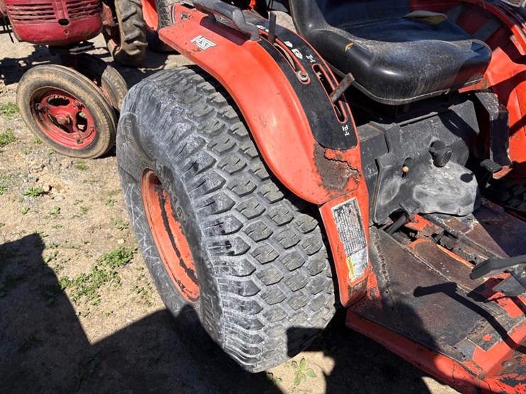 kubota-b7800-image-4