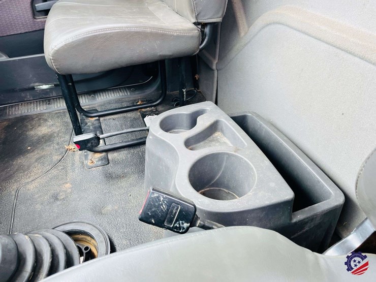 2015-international-durastar-4300-image-96