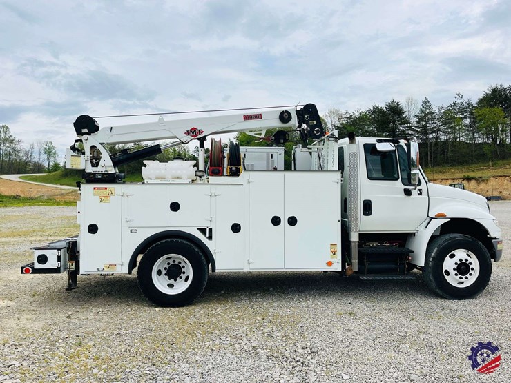 2015-international-durastar-4300-image-6