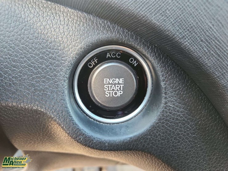 2015-hyundai-santa-fe-image-10