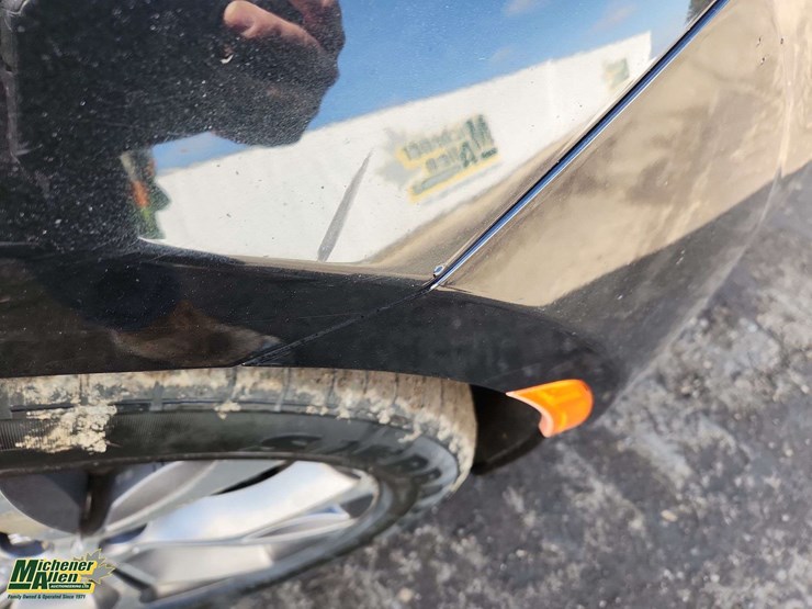 2017-chrysler-pacifica-image-35