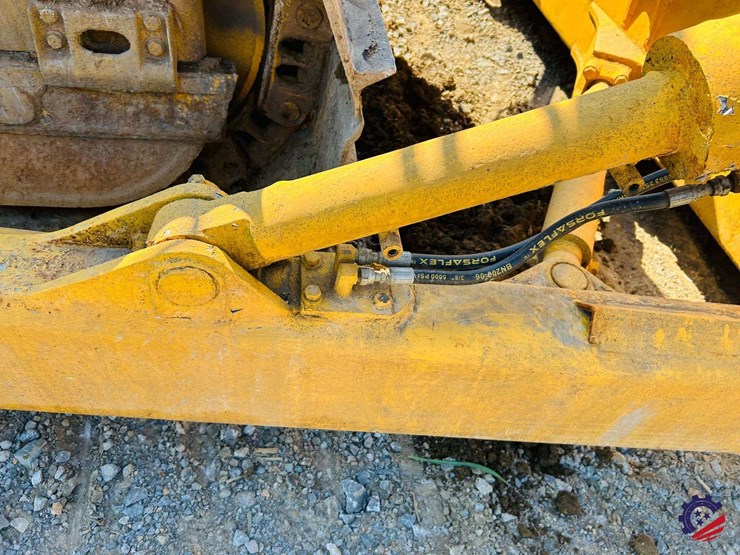 2022-komatsu-d65px-18-image-35