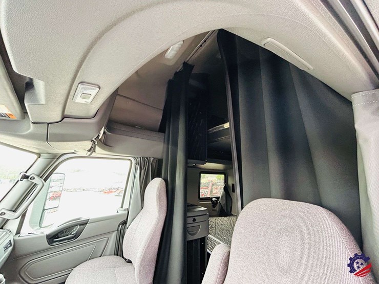 2024-international-lt62f-t/a-truck-tractor-image-85