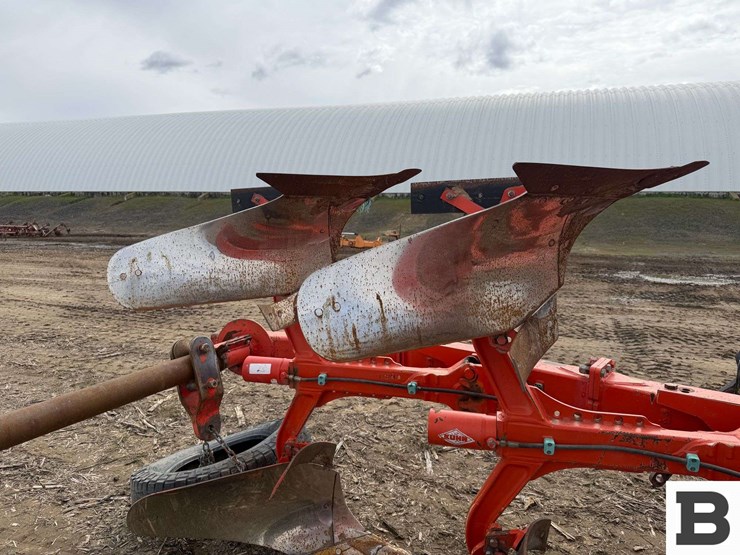 kuhn-multi-master-100dl-6-bottom-plow-image-26