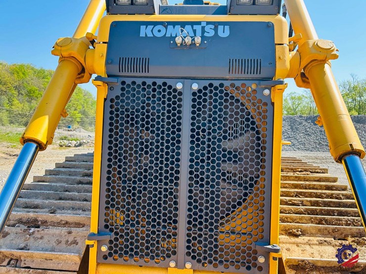 2022-komatsu-d65px-18-image-10