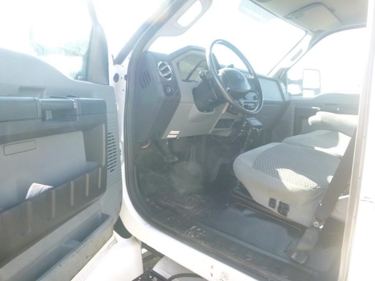 2013-ford-f650-image-18