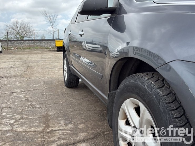 2014-chevrolet-traverse-image-16