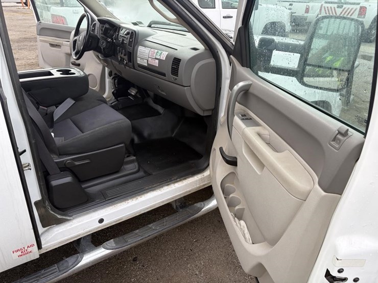 2012-gmc-sierra-2500-image-9