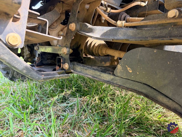 2019-john-deere-gator-xuv-835m-image-22