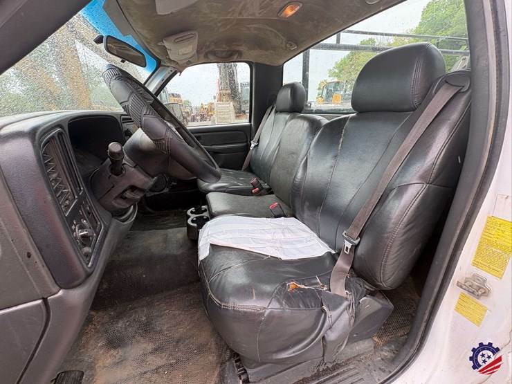 2005-chevrolet-silverado-2500hd-image-57