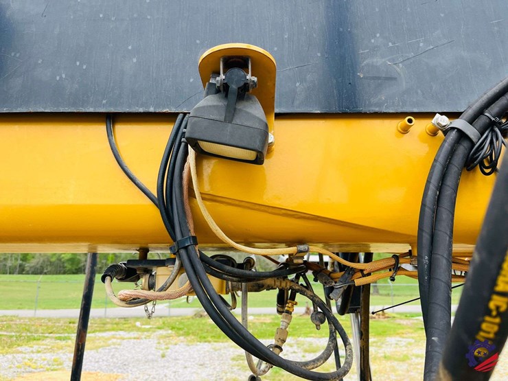 2010-caterpillar-120m-image-47