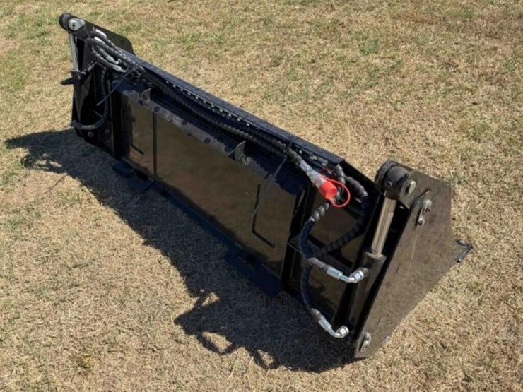 future-skid-steer-4-in-1-bucket-image-3