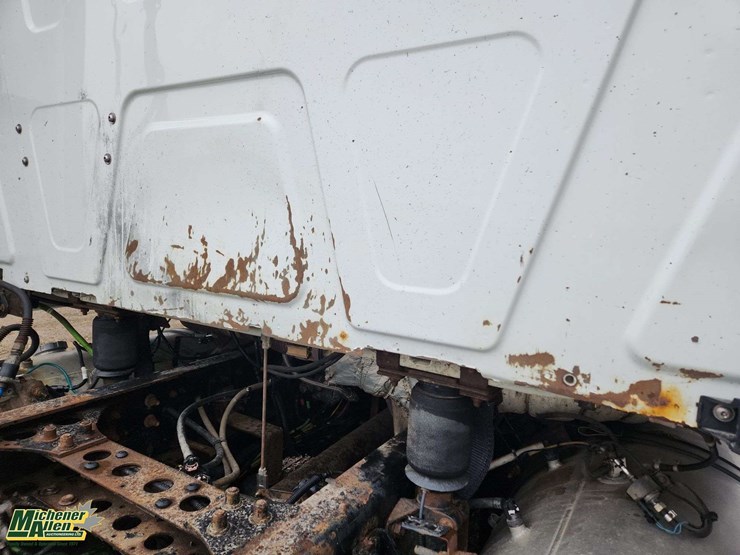 2014-international-prostar-image-39