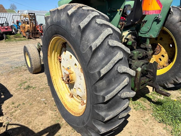 john-deere-2840-image-8