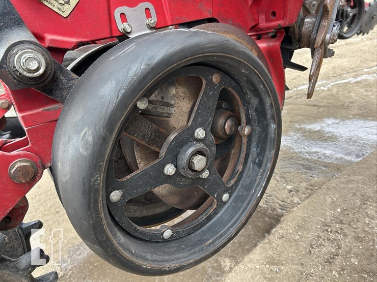 2014-white-9824-image-38