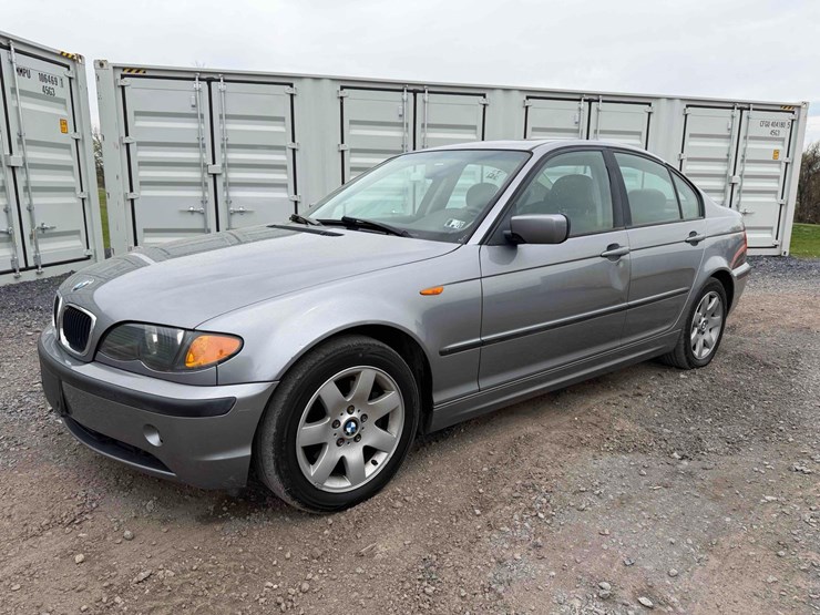 2003-bmw-325i-image-1