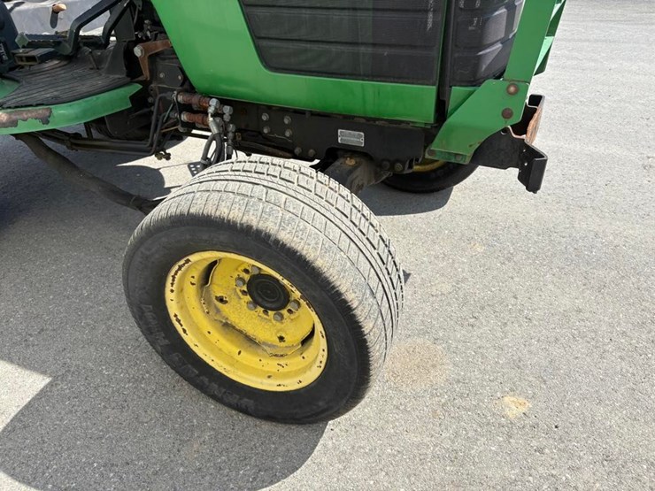 john-deere-4710-image-6