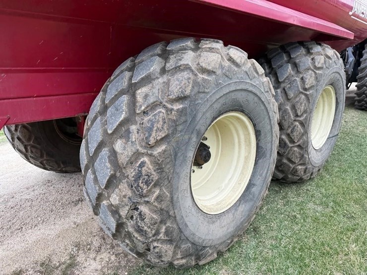 jamesway-auto-trac-5600-gallon-manure-tanker-image-16
