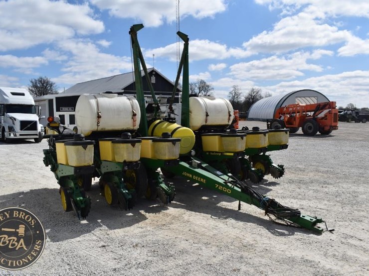 john-deere-7200-image-9