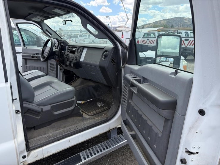 2011-ford-f250-image-9