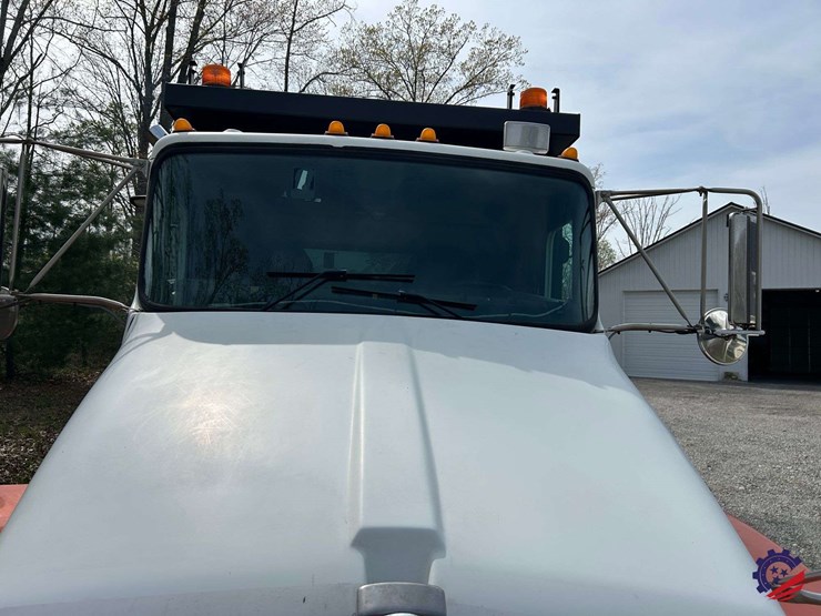 2005-kenworth-t300-image-25