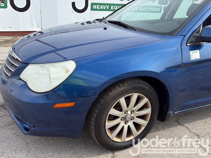 2010-chrysler-sebring-image-6