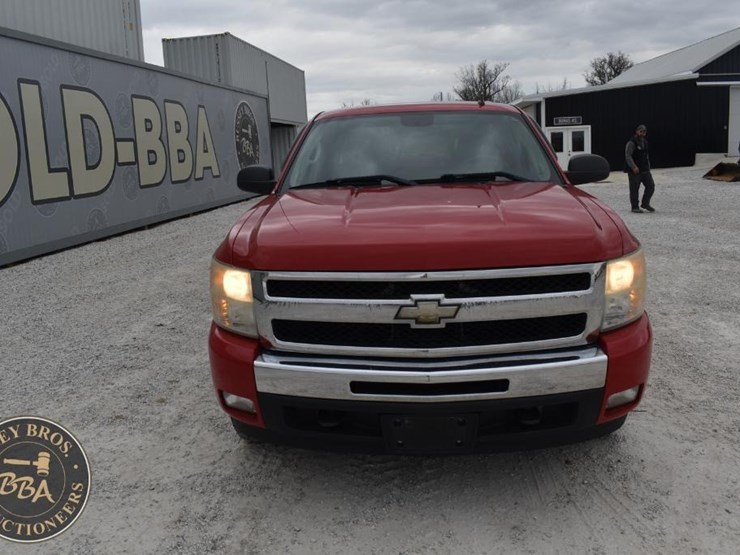 2009-chevrolet-silverado-1500-lt-image-11