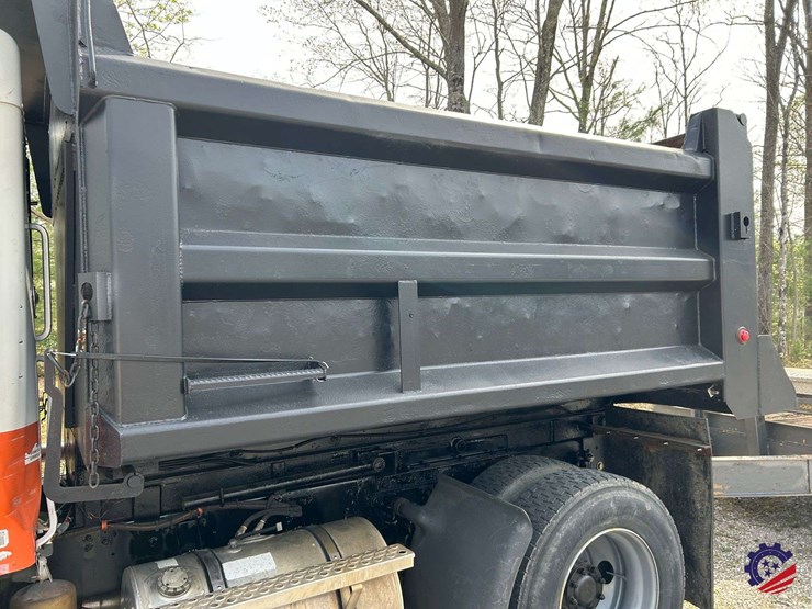 2005-kenworth-t300-image-38