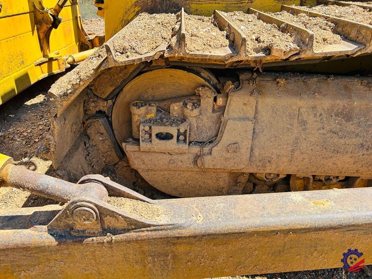 2023-komatsu-d65px-18-image-21
