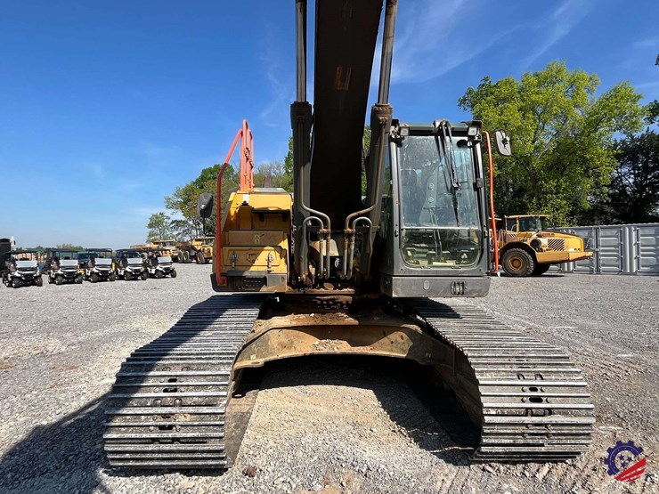 2017-volvo-ec300el-image-33