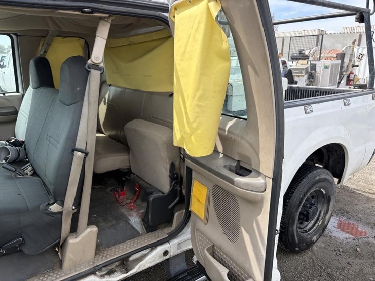 2004-ford-f250-image-11