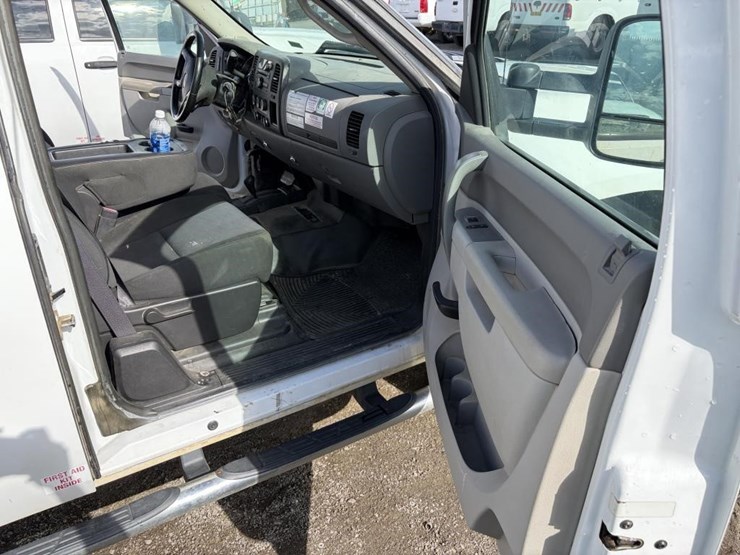 2012-gmc-sierra-2500-image-10