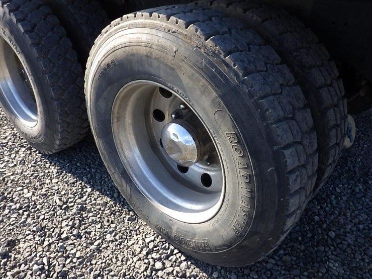 1999-international-9300-image-31