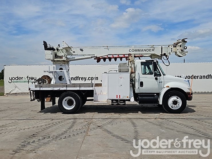 2005-international-durastar-4300-image-5