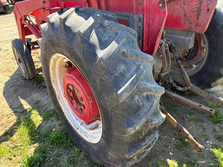 massey-ferguson-165-image-9