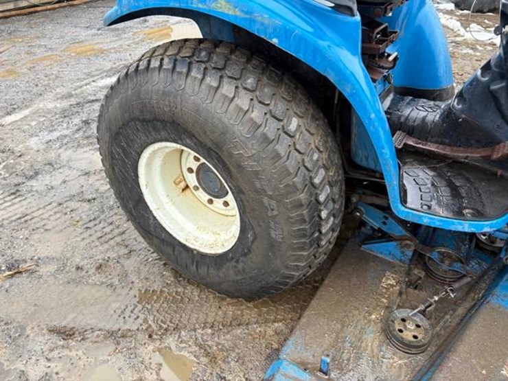 new-holland-tc25d-image-6