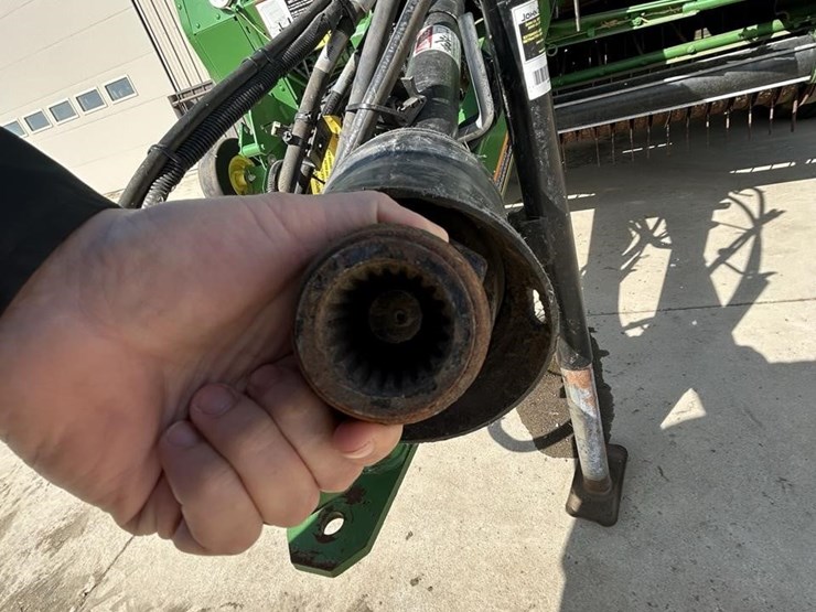 2019-john-deere-560r-image-10