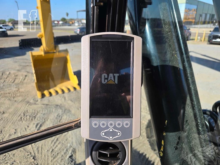 2017-caterpillar-326fl-image-19