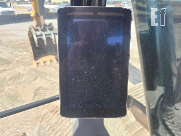 2019-caterpillar-320-image-20