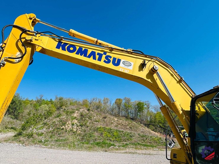 2015-komatsu-pc210-lc-image-50